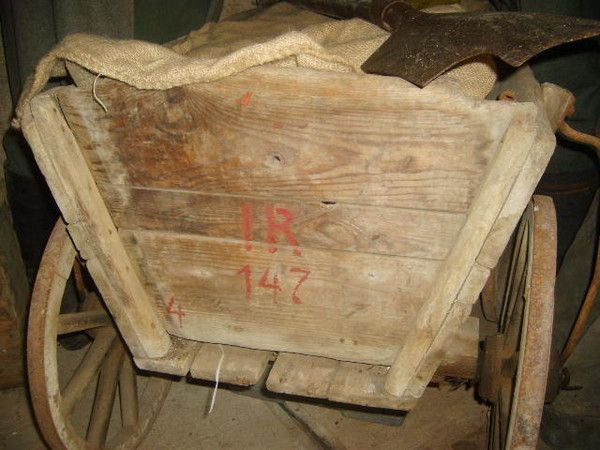 Charrette à bras d'un rgt d'infanterie all.14